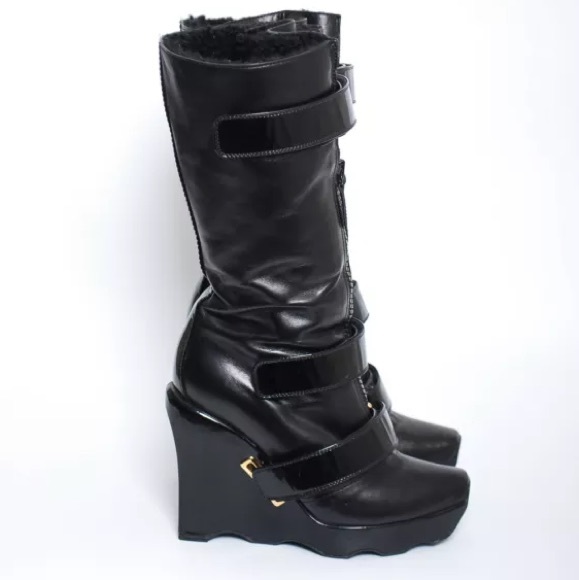 Authentic Louis Vuitton ski boot wedge runway 37.5 - Picture 1 of 8